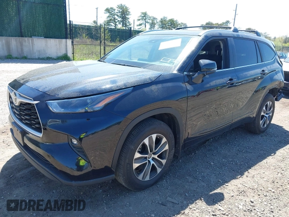 2023 Toyota Highlander L z VIN 5TDKDRBH2PS018091, wystawiony jako IAAI lot #42060302 z przebiegiem 26 267 mil mil oraz . Historia ofert i sprzedaży dostępna na DreamBid. Obrazek 18.