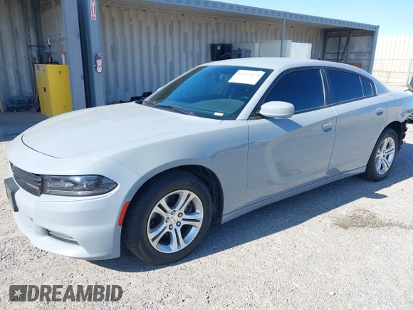 2020 Dodge Charger SXT z VIN 2C3CDXBG5LH194484, wystawiony jako IAAI lot #42121474 z przebiegiem 82 897 mil mil oraz . Historia ofert i sprzedaży dostępna na DreamBid. Obrazek 2.