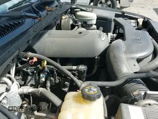 2003 Chevrolet Suburban Z71 с VIN 3GNFK16TX3G161121, выставлен на аукционе IAAI как лот 43341310 с пробегом 239 432 миль миль и . История ставок и продаж доступна на DreamBid. Изображение 12.