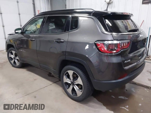 2019 Jeep Compass Latitude z VIN 3C4NJDBB3KT828901, wystawiony jako IAAI lot #41873087 z przebiegiem 49 107 mil mil oraz . Historia ofert i sprzedaży dostępna na DreamBid. Obrazek 3.