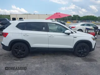 2024 Volkswagen Taos SE z VIN 3VVEX7B26RM128537, wystawiony jako IAAI lot #42344341 z przebiegiem 8 723 mil mil oraz . Historia ofert i sprzedaży dostępna na DreamBid. Obrazek 13.