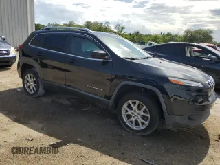 2018 Jeep Cherokee Latitude with VIN 1C4PJLCB8JD533525, listed as a Copart auction lot 60840625 with 89,011 mi miles and Salvage title. Bid and sale history available at DreamBid. Image 4.