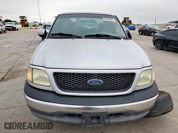 2002 Ford F-150 XL z VIN 1FTRX07W72KB81327, wystawiony jako Copart lot #59488305 z przebiegiem 102 848 mil mil oraz Szkoda całkowita • Salvage title. Historia ofert i sprzedaży dostępna na DreamBid. Obrazek 5.