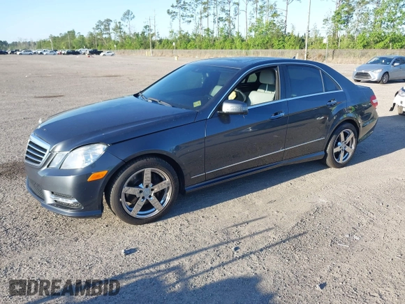 2013 Mercedes-Benz E-Class E 350 Luxury BlueTEC with VIN WDDHF2EB8DA741915, listed as a IAAI auction lot 42026412 with 105,569 mi miles. Bid and sale history available at carsss.com. Image 17.