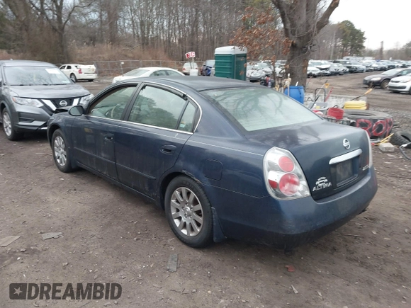 2006 Nissan Altima 2.5 with VIN 1N4AL11D06N347235, listed as a IAAI auction lot 41672148 with 141,667 mi miles. Bid and sale history available at carsss.com. Image 3.