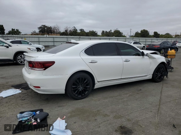 2015 Lexus LS 460 L with VIN JTHGL5EF4F5054959, listed as a Copart auction lot 71831414 with 88,327 mi miles and Salvage title. Bid and sale history available at DreamBid. Image 3.