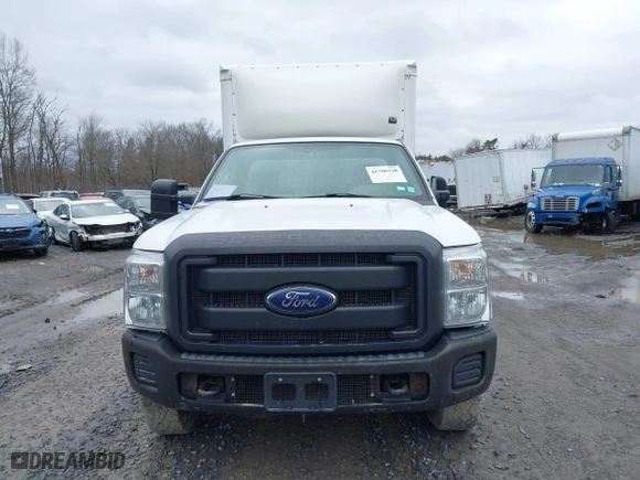 2015 Ford Super Duty F-250 SRW XL with VIN 1FDBF2B66FED21648, listed as a IAAI auction lot 41700328 with 370,599 mi miles. Bid and sale history available at carsss.com. Image 12.
