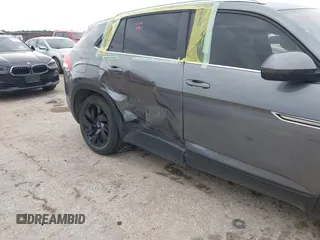 2024 Volkswagen Atlas SE с VIN 1V2JE2CA4RC248607, выставлен на аукционе IAAI как лот 42105089 с пробегом 8 321 миль миль и . История ставок и продаж доступна на DreamBid. Изображение 6.