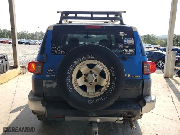 2007 Toyota FJ Cruiser with VIN JTEBU11F670008230, listed as a Copart auction lot 52636365 with 258,913 mi miles and Salvage Title. Bid and sale history available at carsss.com. Image 6.