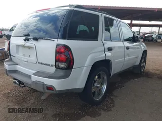 2003 Chevrolet TrailBlazer LS with VIN 1GNDS13S132353782, listed as a IAAI auction lot 41268957 with 232,055 mi miles. Bid and sale history available at carsss.com. Image 4.