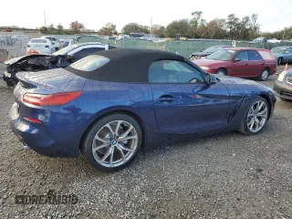2020 BMW Z4 sDrive30i with VIN WBAHF3C08LWW61434, listed as a Copart auction lot 88502635 with 14,044 mi miles and Salvage Title. Bid and sale history available at carsss.com. Image 3.