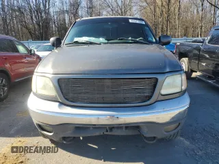 2002 Ford F-150 XLT with VIN 1FTRW08L62KB73629, listed as a Copart auction lot 83571304 with 201,816 mi miles and Salvage Title. Bid and sale history available at carsss.com. Image 5.