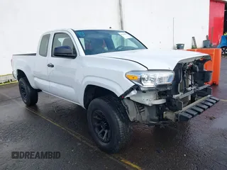 2016 Toyota Tacoma SR with VIN 5TFRX5GN0GX071038, listed as a IAAI auction lot 41176395 with 160,803 mi miles. Bid and sale history available at carsss.com. Image 1.