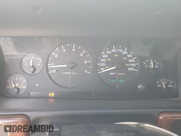 1998 Jeep Grand Cherokee Laredo with VIN 1J4GZ58S8WC301754, listed as a Copart auction lot 69698144 with 205,739 mi miles and Non Repairable. Bid and sale history available at carsss.com. Image 9.