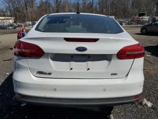 2017 Ford Focus SEL with VIN 1FADP3H22HL331523, listed as a Copart auction lot 46322445 with 37,214 mi miles and Salvage Title. Bid and sale history available at carsss.com. Image 6.