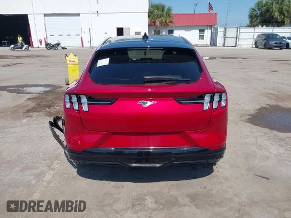 2023 Ford Mustang Mach-E Premium z VIN 3FMTK3SU3PMA70202, wystawiony jako IAAI lot #42291558 z przebiegiem 16 333 mil mil oraz . Historia ofert i sprzedaży dostępna na DreamBid. Obrazek 16.