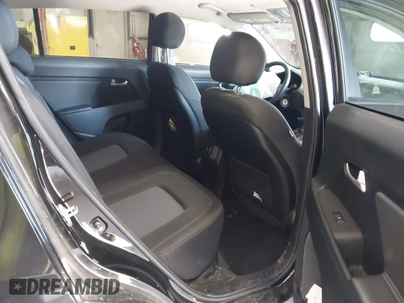 2016 Kia Sportage LX with VIN KNDPBCAC4G7847334, listed as a IAAI auction lot 41822803 with 86,595 mi miles and . Bid and sale history available at carsss.com. Image 8.