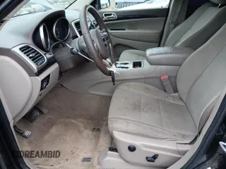2011 Jeep Grand Cherokee Laredo z VIN 1J4RR4GG5BC508211, wystawiony jako Copart lot #53729935 z przebiegiem 124 408 mil mil oraz Szkoda całkowita • Salvage title. Historia ofert i sprzedaży dostępna na DreamBid. Obrazek 7.
