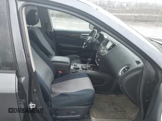 2014 Nissan Pathfinder SV with VIN 5N1AR2MM2EC607490, listed as a IAAI auction lot 42015773 with 139,905 mi miles. Bid and sale history available at carsss.com. Image 5.