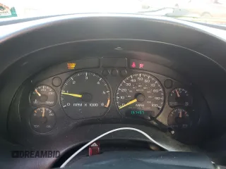 1998 GMC Jimmy SLE with VIN 1GKDT13W6W2543854, listed as a Copart auction lot 76004664 with 157,457 mi miles and Salvage Title. Bid and sale history available at carsss.com. Image 9.