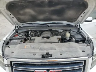 2019 GMC Yukon SLE with VIN 1GKS2AKC5KR386739, listed as a Copart auction lot 44595045 with 80,893 mi miles and Salvage Title. Bid and sale history available at carsss.com. Image 12.
