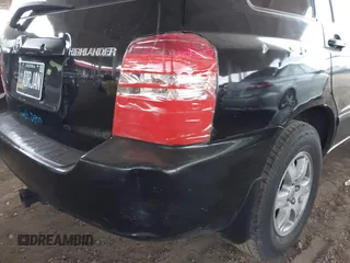 2003 Toyota Highlander z VIN JTEHF21A130145066, wystawiony jako IAAI lot #41745011 z przebiegiem 197 153 mil mil oraz . Historia ofert i sprzedaży dostępna na DreamBid. Obrazek 6.