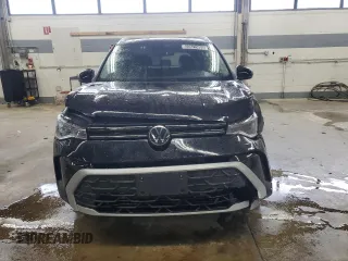 2025 Volkswagen Taos SE z VIN 3VVUC7B22SM010711, wystawiony jako Copart lot #55577455 z przebiegiem 3019 mil mil oraz Tytuł czysty. Historia ofert i sprzedaży dostępna na DreamBid. Obrazek 5.
