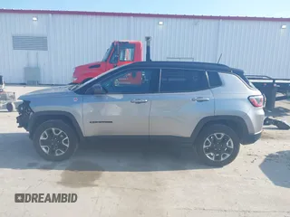 2017 Jeep Compass Trailhawk with VIN 3C4NJDDB3HT624492, listed as a IAAI auction lot 42618883 with 105,140 mi miles and . Bid and sale history available at DreamBid. Image 15.