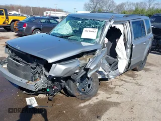 2014 Jeep Patriot Sport with VIN 1C4NJPBBXED859221, listed as a IAAI auction lot 39150084 with 105,102 mi miles. Bid and sale history available at carsss.com. Image 6.