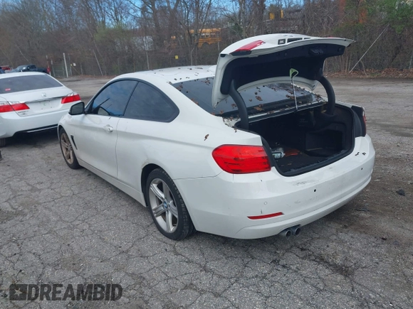 2015 BMW 4 Series 428i z VIN WBA3N3C56FK232443, wystawiony jako IAAI lot #39235619 z przebiegiem 134 041 mil mil oraz . Historia ofert i sprzedaży dostępna na DreamBid. Obrazek 3.
