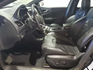 2016 Chrysler 200 S z VIN 1C3CCCBG9GN122468, wystawiony jako Copart lot #54437125 z przebiegiem 115 160 mil mil oraz Szkoda całkowita • Salvage title. Historia ofert i sprzedaży dostępna na DreamBid. Obrazek 7.
