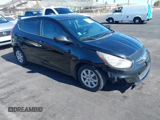 2013 Hyundai Accent GS z VIN KMHCT5AE7DU132081, wystawiony jako IAAI lot #41564041 z przebiegiem 181 833 mil mil oraz . Historia ofert i sprzedaży dostępna na DreamBid. Obrazek 1.