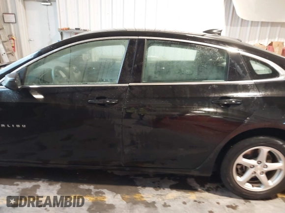 2016 Chevrolet Malibu LS z VIN 1G1ZB5ST6GF211340, wystawiony jako IAAI lot #42116361 z przebiegiem 96 753 mil mil oraz . Historia ofert i sprzedaży dostępna na DreamBid. Obrazek 14.