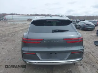 2023 Genesis GV70 Advanced z VIN 5NMMCET18PH000249, wystawiony jako IAAI lot #42013729 z przebiegiem 22 282 mil mil oraz . Historia ofert i sprzedaży dostępna na DreamBid. Obrazek 16.