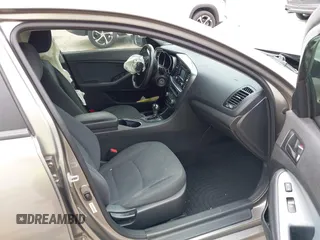 2015 Kia Optima LX z VIN 5XXGM4A78FG382856, wystawiony jako IAAI lot #42170669 z przebiegiem 101 964 mil mil oraz . Historia ofert i sprzedaży dostępna na DreamBid. Obrazek 5.