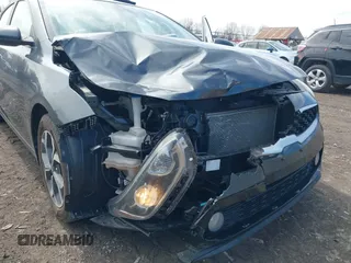 2019 Kia Forte LXS with VIN 3KPF24AD0KE095571, listed as a IAAI auction lot 41967590 with 31,967 mi miles. Bid and sale history available at carsss.com. Image 6.