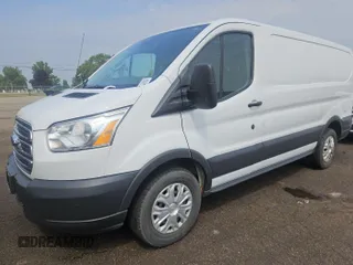 2017 Ford Transit z VIN 1FTYE1ZM7HKA10220, wystawiony jako IAAI lot #42905382 z przebiegiem 143 262 mil mil oraz . Historia ofert i sprzedaży dostępna na DreamBid. Obrazek 9.