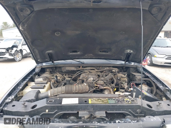 2004 Ford Ranger XL Fleet with VIN 1FTZR45E14PA14866, listed as a IAAI auction lot 42041722 with 202,324 mi miles. Bid and sale history available at carsss.com. Image 10.