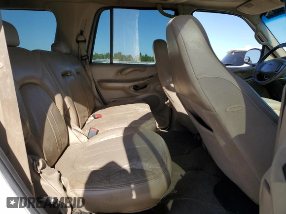 2001 Ford Expedition Eddie Bauer with VIN 1FMFU18L31LA05157, listed as a Copart auction lot 58093335 with 233,649 mi miles and Clean title. Bid and sale history available at DreamBid. Image 11.