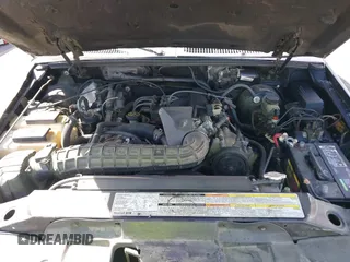 2000 Ford Explorer XLS z VIN 1FMZU62X1YZB46614, wystawiony jako IAAI lot #40636991 z przebiegiem Nie podano mil oraz . Historia ofert i sprzedaży dostępna na DreamBid. Obrazek 10.