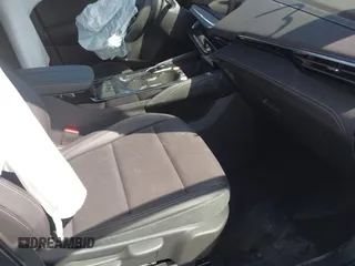 2024 Buick Envision Preferred with VIN LRBFZME41RD066807, listed as a IAAI auction lot 41695136 with 1,421 mi miles and . Bid and sale history available at DreamBid. Image 5.
