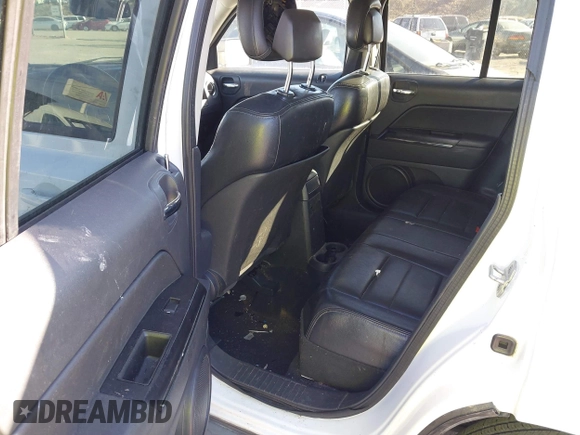 2012 Jeep Patriot Limited z VIN 1C4NJPCB0CD540406, wystawiony jako IAAI lot #41424558 z przebiegiem 148 040 mil mil oraz . Historia ofert i sprzedaży dostępna na DreamBid. Obrazek 8.