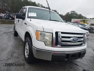 2009 Ford F-150 XL with VIN 1FTPX14V29KC15774, listed as a IAAI auction lot 41542368 with 256,000 mi miles. Bid and sale history available at carsss.com. Image 1.