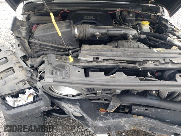 2018 Jeep Wrangler Unlimited Sahara z VIN 1C4HJXEN1JW248205, wystawiony jako Copart lot #54264885 z przebiegiem 103 201 mil mil oraz Szkoda całkowita • Salvage title. Historia ofert i sprzedaży dostępna na DreamBid. Obrazek 11.