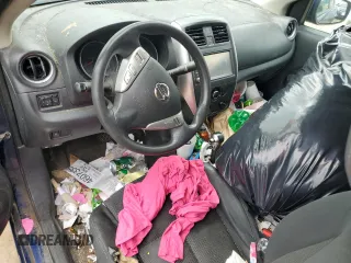2019 Nissan Versa SV z VIN 3N1CN7AP7KL878228, wystawiony jako Copart lot #57485445 z przebiegiem Nie podano mil oraz Czysty tytuł • Clean title. Historia ofert i sprzedaży dostępna na DreamBid. Obrazek 8.