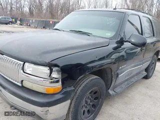 2002 Chevrolet Tahoe LT with VIN 1GNEK13Z72J311185, listed as a IAAI auction lot 41552011 with 261,577 mi miles. Bid and sale history available at carsss.com. Image 6.