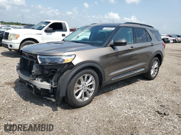 2021 Ford Explorer XLT with VIN 1FMSK7DH2MGA04636, listed as a Copart auction lot 54262005 with 55,575 mi miles and Salvage Title. Bid and sale history available at carsss.com. Image 1.