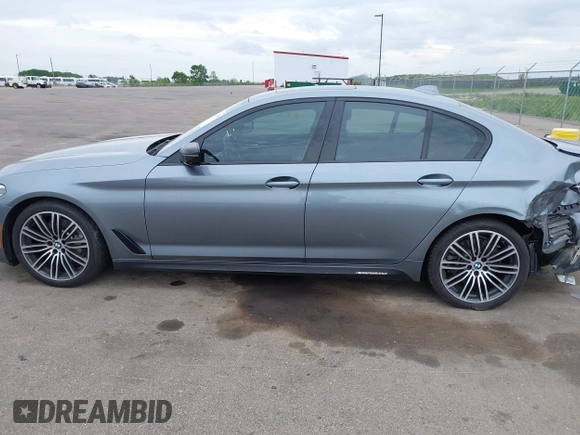 2019 BMW 5 Series 540i xDrive z VIN WBAJE7C52KWW00201, wystawiony jako IAAI lot #42275550 z przebiegiem 78 169 mil mil oraz . Historia ofert i sprzedaży dostępna na DreamBid. Obrazek 14.