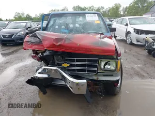 1992 GMC Sonoma z VIN 1GTCS14A9N8529102, wystawiony jako IAAI lot #42268788 z przebiegiem 83 781 mil mil oraz . Historia ofert i sprzedaży dostępna na DreamBid. Obrazek 12.