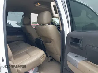 2008 Toyota Tundra z VIN 5TFRV54198X040153, wystawiony jako IAAI lot #42407051 z przebiegiem 318 500 mil mil oraz . Historia ofert i sprzedaży dostępna na DreamBid. Obrazek 8.